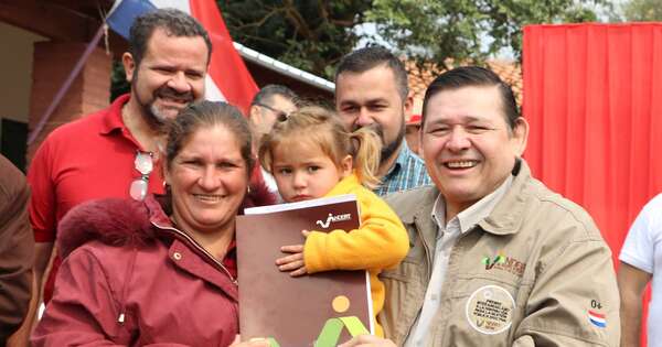 Diario HOY | El Indert entrega más de 140 títulos en Minga Guazú