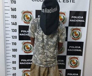 Atrapan a delincuente que intentó hurtar autorradio