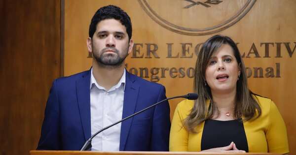 Diario HOY | Sin unidad en la oposición y hasta en un partido pequeño: Kattya y diputado abandonan el Encuentro Nacional