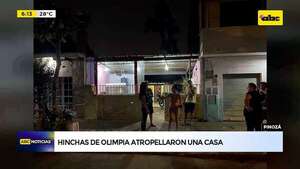 Video: Hinchas de Olimpia atropellaron una casa y realizaron disparos al aire - ABC Noticias - ABC Color