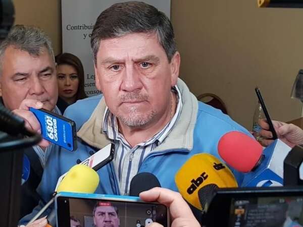 Exsenador recordó que en 2014 el Senado había donado casi todos sus vehículos a la Policía - Política - ABC Color