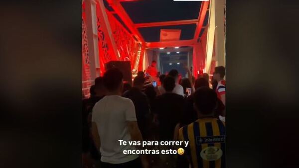 Video: ¿La pasarela de ñandutí se convirtió en una discoteca?