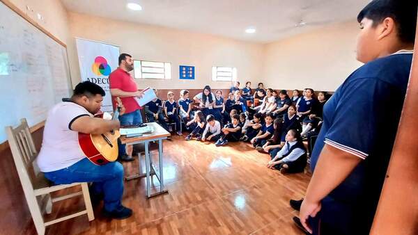 Unos 50 alumnos aprenden música y arte en ADECUHE de Hernandarias - La Clave