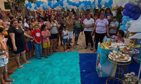 Soñaba con su fiesta de 15 y vecinos le dieron una sorpresa – Prensa 5
