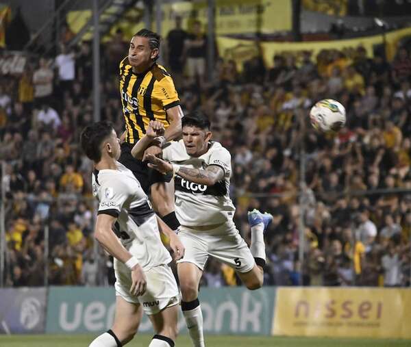 Francisco Arce: “Tenemos garantizado el rendimiento, pero no convertimos” - Fútbol - ABC Color
