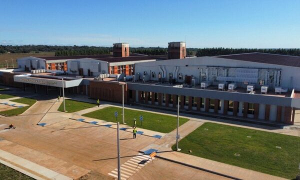 Convocan a llamado para cubrir 1.133 plazas en el nuevo Gran Hospital de Coronel Oviedo