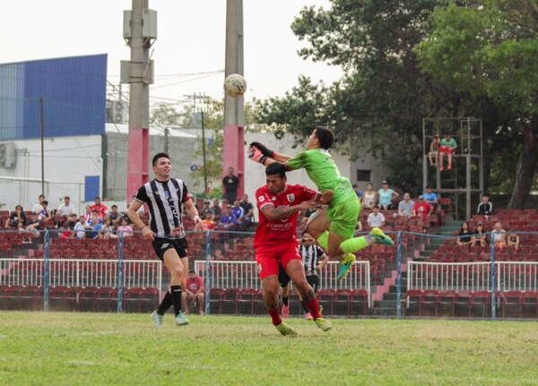Versus / Pedido desesperado para Harrison desde el ascenso: "Nos cortan las piernas"