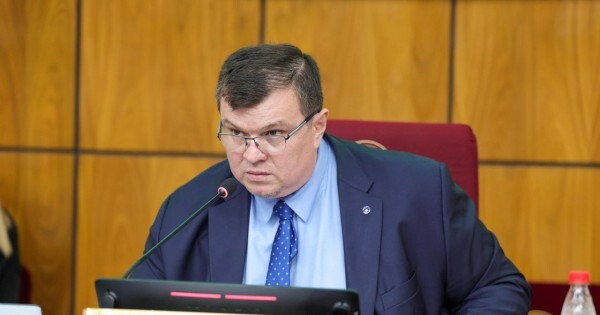 La comisión antilavado recibió a Vargas Peña y se despegó de las filtraciones a periodistas