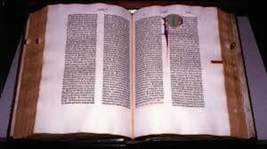 La única versión en Sudamérica de la réplica de la Biblia de Gutenberg, va a estar en la Biblioteca Nacional