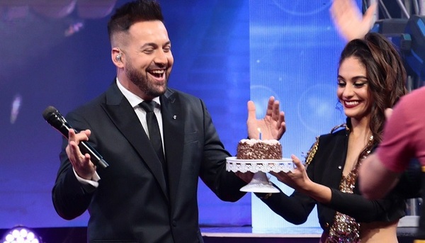 Sorprendieron a Kike Casanova con una torta - Teleshow