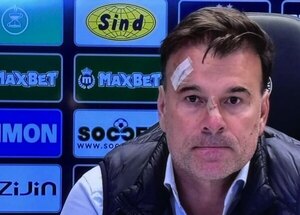 Versus / Perdieron el clásico y fueron atacados por su propia hinchada en los vestuarios