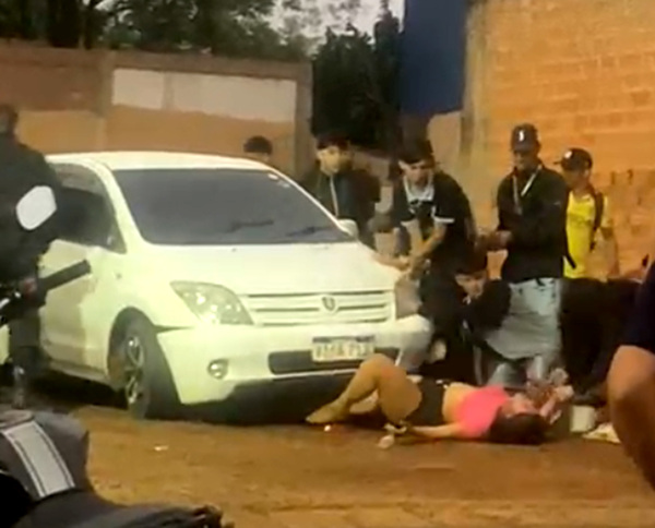 Fiscalía abre causa por intento de homicidio tras riña y arrollamiento frente a discoteca - La Clave