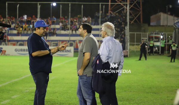 Versus / Pettengill rectifica sus dichos sobre el arbitraje: "Gavilla, robo y asociación ilícita"