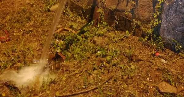 Diario HOY | Denuncian despilfarro de agua potable en Areguá
