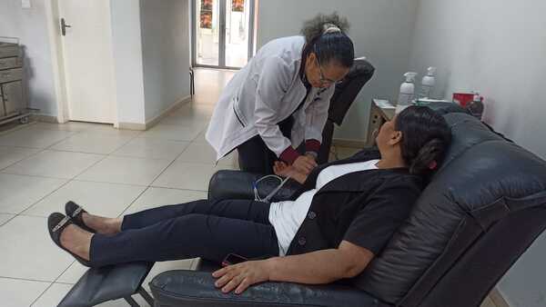 Existen muy pocos donantes voluntarios de sangre y aumenta transfusión en CDE - La Clave