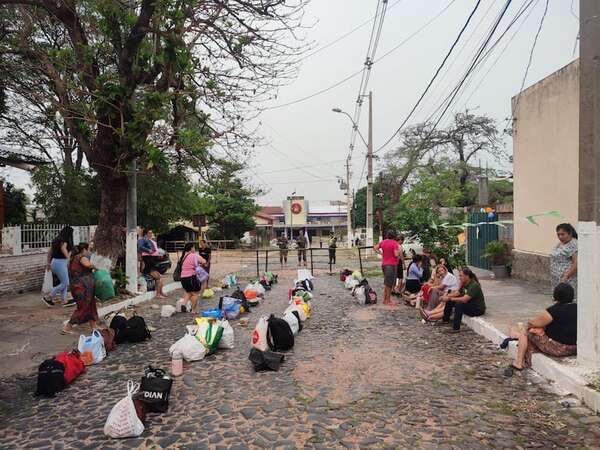 Día de visitas en la Penitenciaría de Tacumbú por el día de la Virgen de la Merced - Nacionales - ABC Color