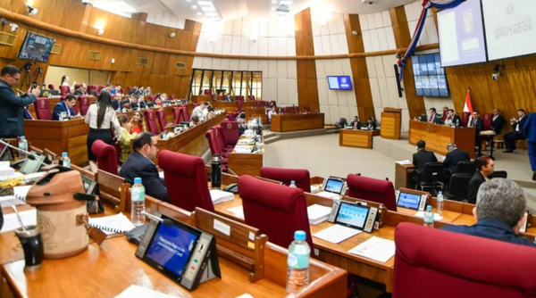 Diputados aprueban proyecto que establece horario de verano permanente