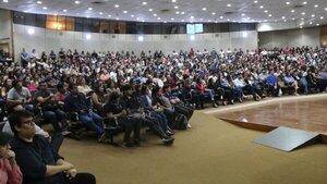 Diputados anunciará esta tarde a los ganadores del concurso de 50 cargos