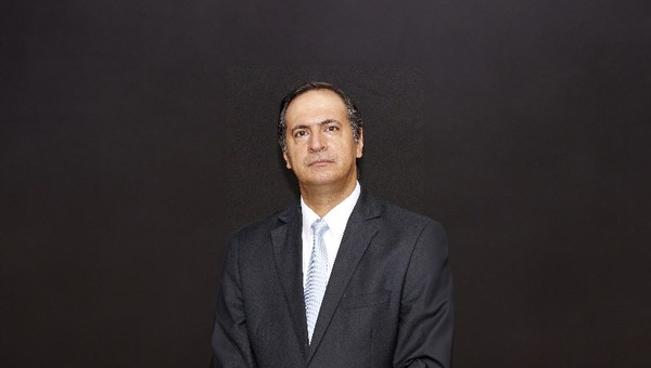 César Yunis es designado como economista jefe del Banco Central del Paraguay - MarketData