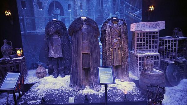 Piezas icónicas de “Juego de Tronos” se exhiben en Londres antes de subastarse - La Clave