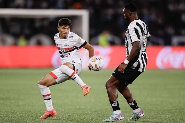 Sao Paulo y Botafogo buscan el billete a semifinales de la Libertadores - Fútbol Internacional - ABC Color