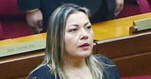 Diario HOY | Incendio de vehículo estatal, Zenaida dice: “Si algo hay que pagar, voy a pagar”