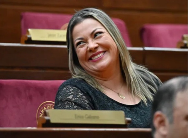 Aparece documento que justificaría viaje de Zenaida Delgado a Tacuatí