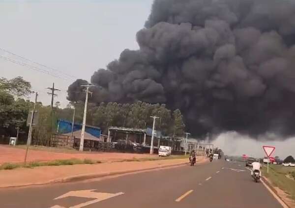 Video: incendio de gran magnitud en Caaguazú - Nacionales - ABC Color