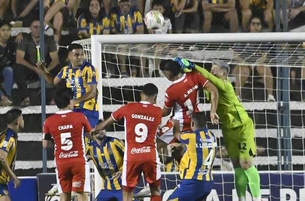 Juan Pablo Pumpido: “Una locura la expulsión y eso complicó todo”. - Fútbol - ABC Color