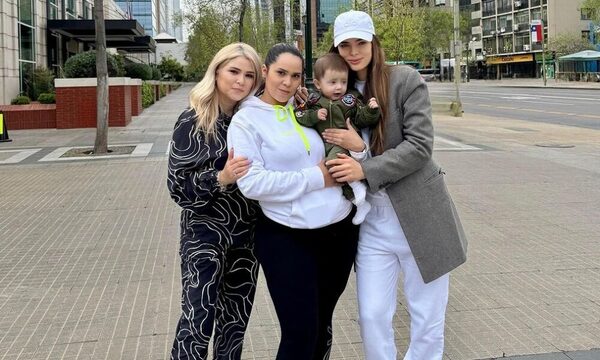 Nadia Ferreira lleva a su mamá y su hermana a la gira de Marc Anthony