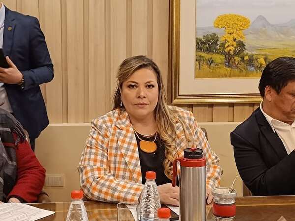 AUDIO: Aparece documento que supuestamente justificaría la presencia de Zenaida Delgado en Tacuatí - Periodísticamente - ABC Color