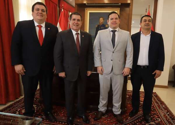 Diputados rabonean para ir a adular a Alliana y Cartes - Política - ABC Color
