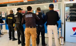 Expulsan a dos brasileños por el Puente de la Amistad