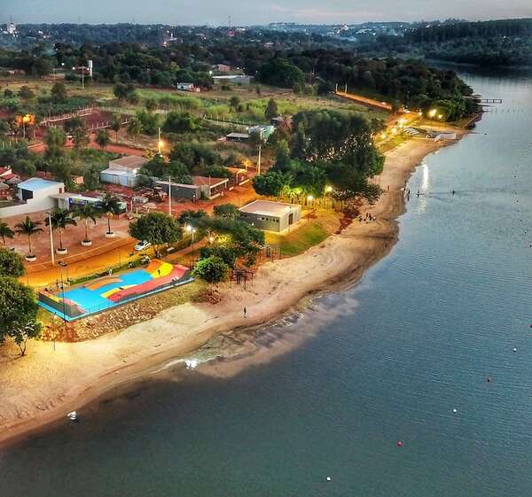 Peritos de Fiscalía verifican obra de costanera de Ciudad del Este - ABC en el Este - ABC Color
