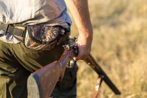 Quieren habilitar a menores para hacer caza deportiva con armas de fuego - Política - ABC Color