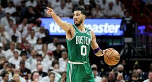 Versus / Los Celtics están hambrientos de más títulos de NBA, advierte Tatum