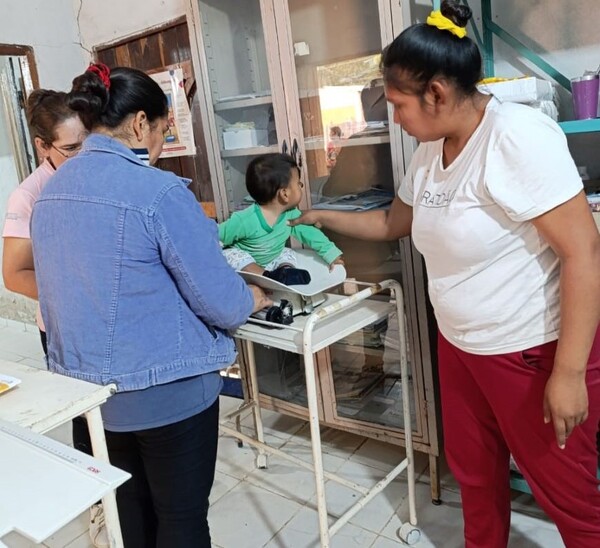 Proveen atención extramural a pacientes pediátricos de Fuerte Olimpo - .::Agencia IP::.