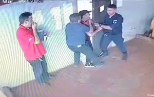 Guardiacárcel huye luego de intentar meter droga al penal de varones de CDE - La Clave
