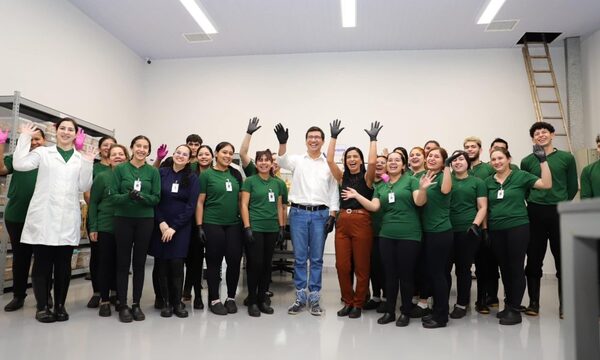Gobernador sigue con recorridos por industrias en Alto Paraná