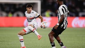 Un clásico brasileño sin favorito define uno de los semifinalistas en la Libertadores