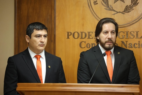 “Yo creo” suma a su bancada a José Oviedo, ex Cruzada Nacional