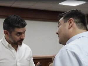 Analizan la pérdida de investidura del senador Enrique Salyn Buzarquis · Radio Monumental 1080 AM