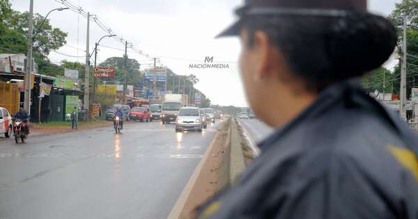 La Nación / Capiatá: docentes y padres de familia claman al MOPC semáforos y giros sobre la Ruta PY02