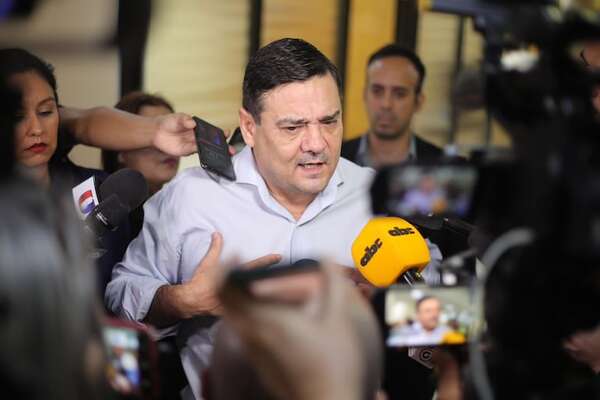 Cartismo analiza pedido de pérdida de investidura de Buzarquis, confirma “Nano” Galaverna - Política - ABC Color