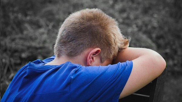 Violencia física y psicológica en niños: Pediatra pide estar atentos a señales de alerta
