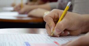 Diario HOY | Más de 56.000 educadores concursan hoy para formar parte del Banco de Docentes Elegibles
