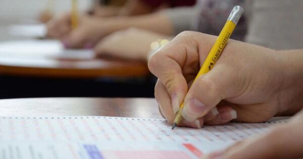 Diario HOY | Más de 56.000 educadores concursan hoy para formar parte del Banco de Docentes Elegibles