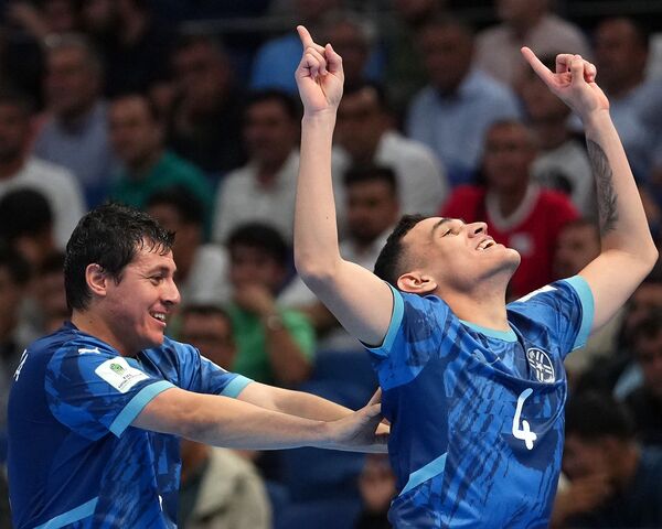 Futsal: Paraguay ganó y está entre los 8 mejores del mundo • PARAGUAY TV