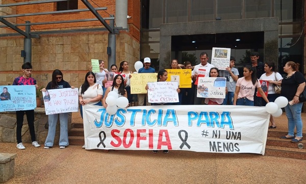 Condenan a 8 años al adolescente que asesinó a directora en Independencia - OviedoPress