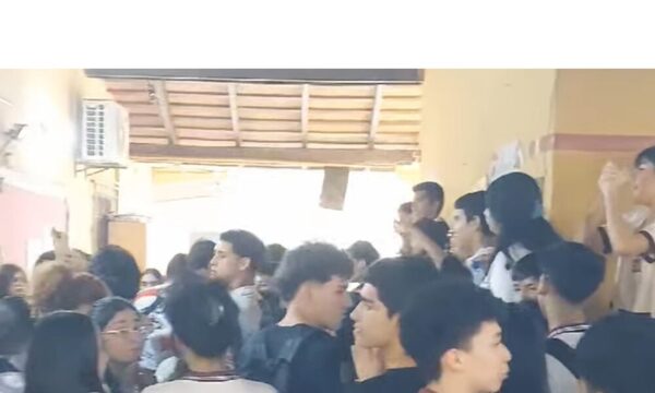 Estudiantes se manifestaron exigiendo olimpiadas ya que se suspendió por amenazas